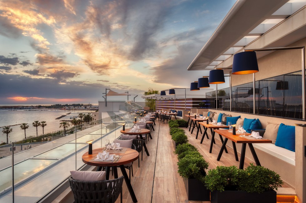 001_AVI_Immenso_JA022_hirgb